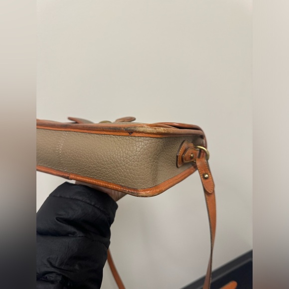 Vintage Dooney and Bourne Crossbody - Picture 12 of 16